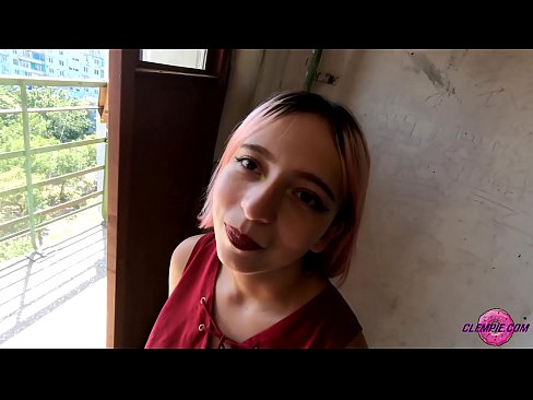 ❤️ Ikasle sentsuak arrotz bat zurrupatzen du kanpoaldean - Cum On His Face ❤ Pornografia besterik ez pornoan eu.pornsexer.ru ❤